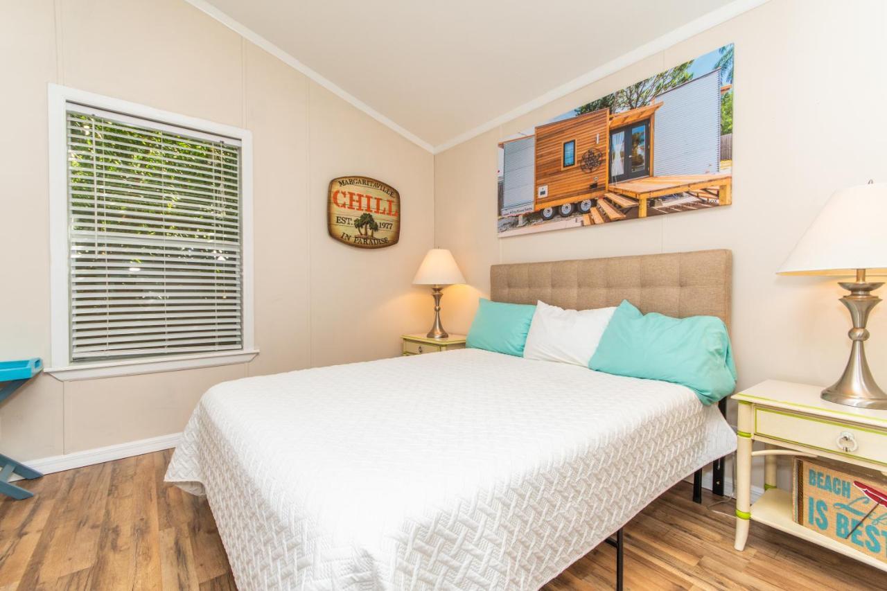 Tiny House Siesta Villa Sarasota Exterior photo